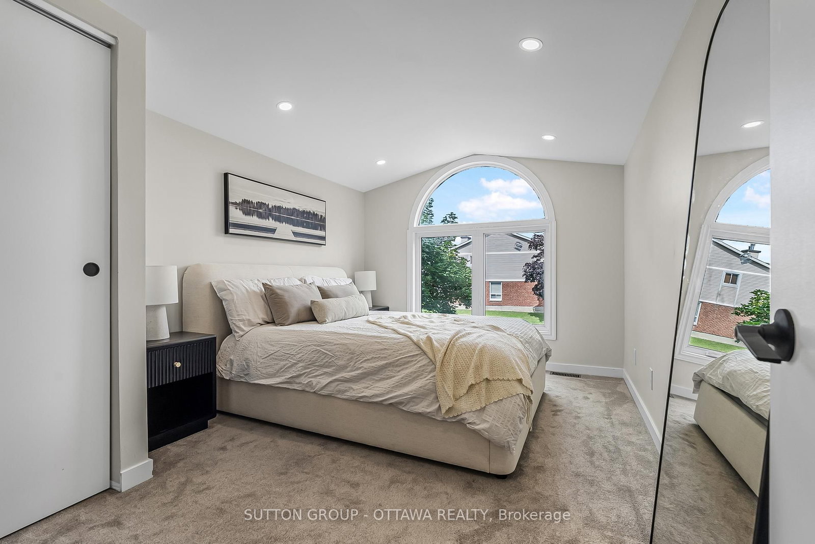 6651 Tooney Drive • Ottawa, ON photo 16