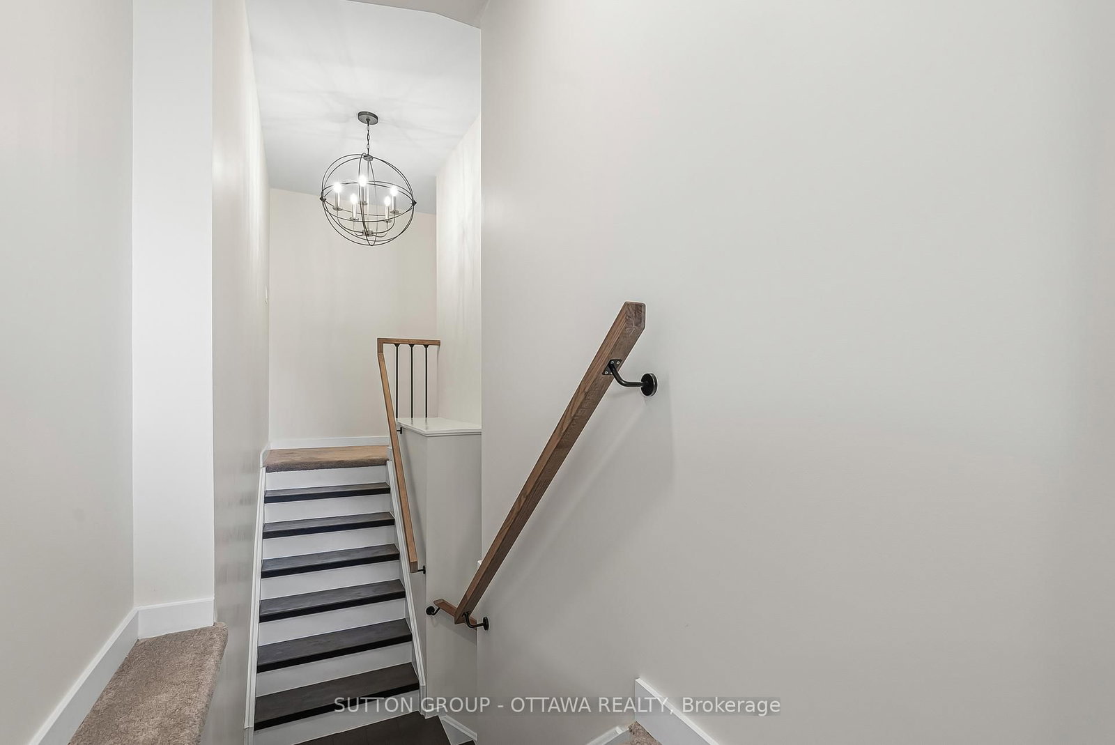 6651 Tooney Drive • Ottawa, ON photo 19