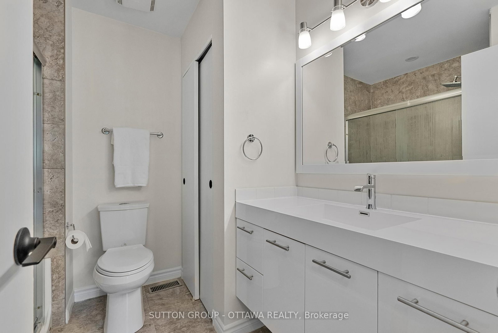 6651 Tooney Drive • Ottawa, ON photo 22