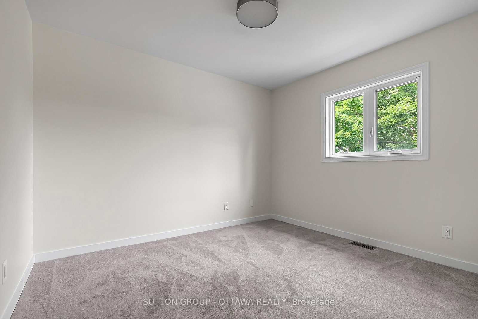 6651 Tooney Drive • Ottawa, ON photo 25