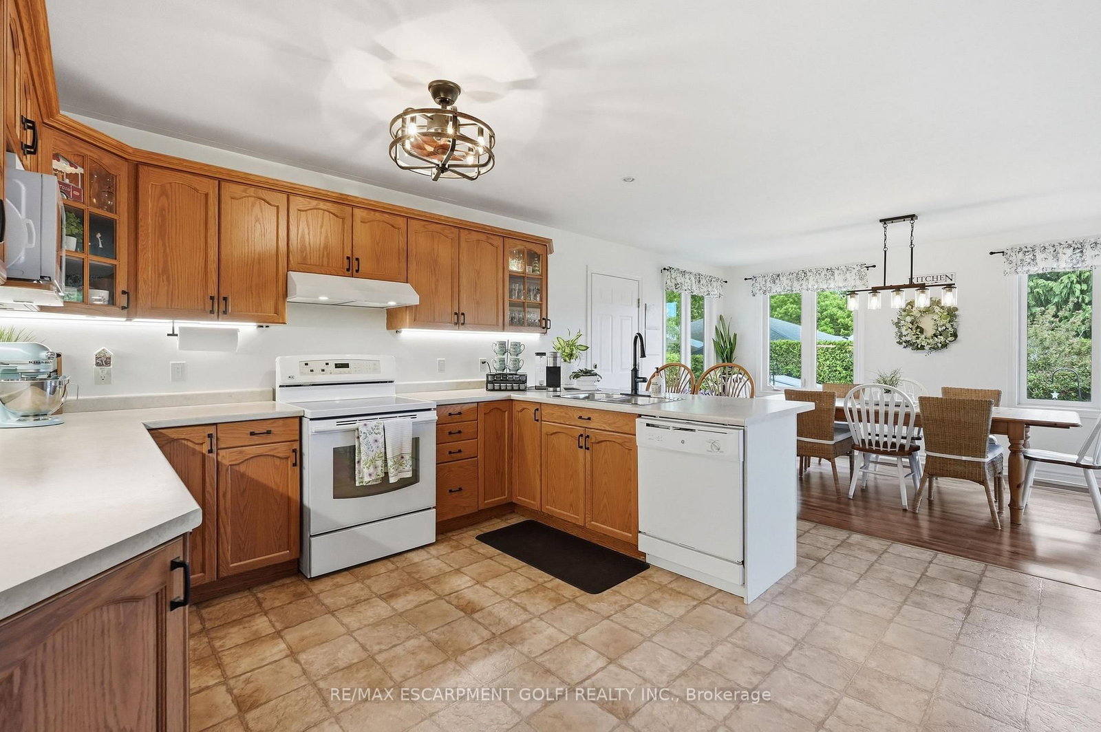 12 Schneider Drive • Norfolk, ON photo 13