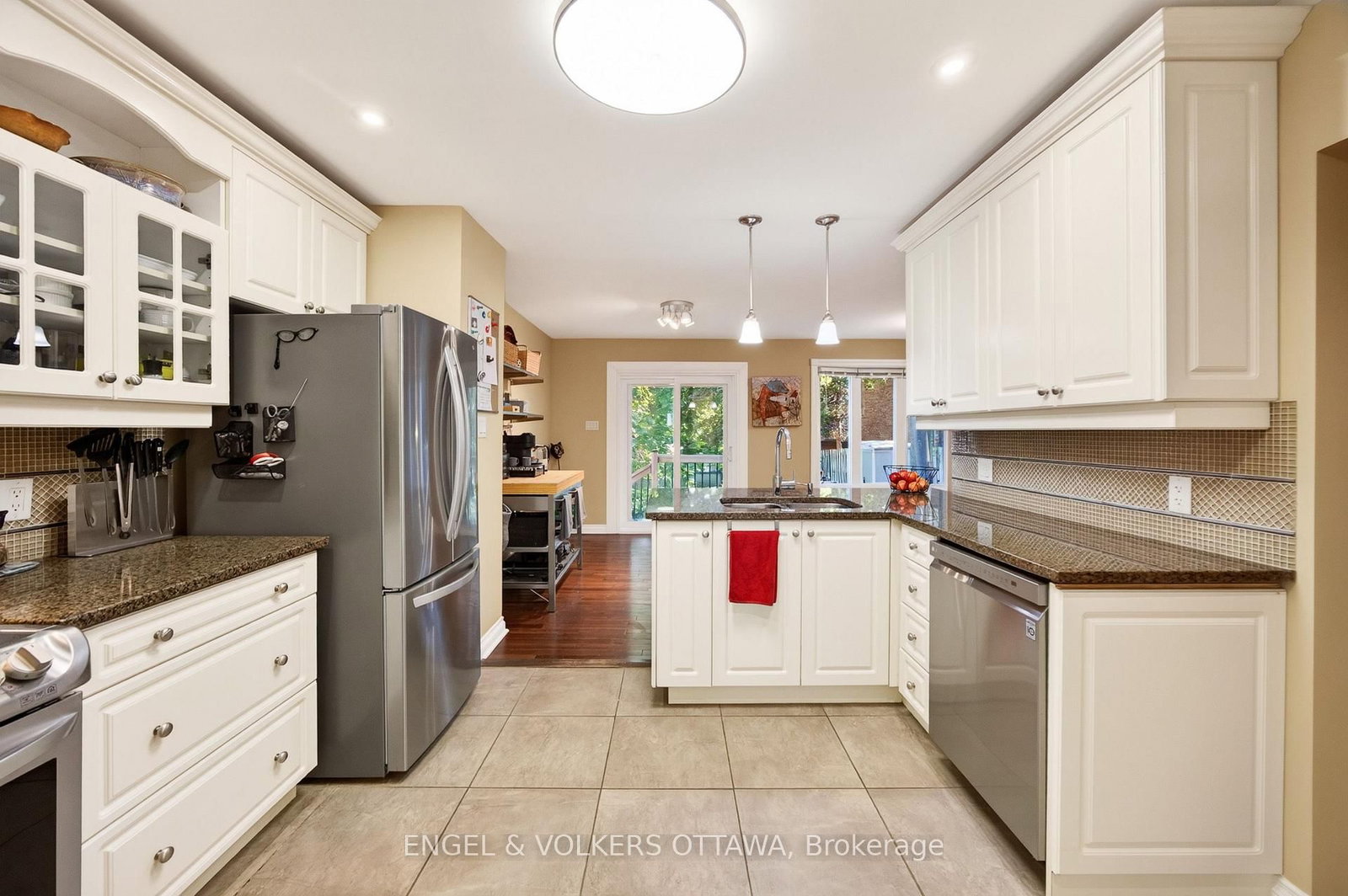 533 Hilson Avenue • Ottawa, ON photo 12