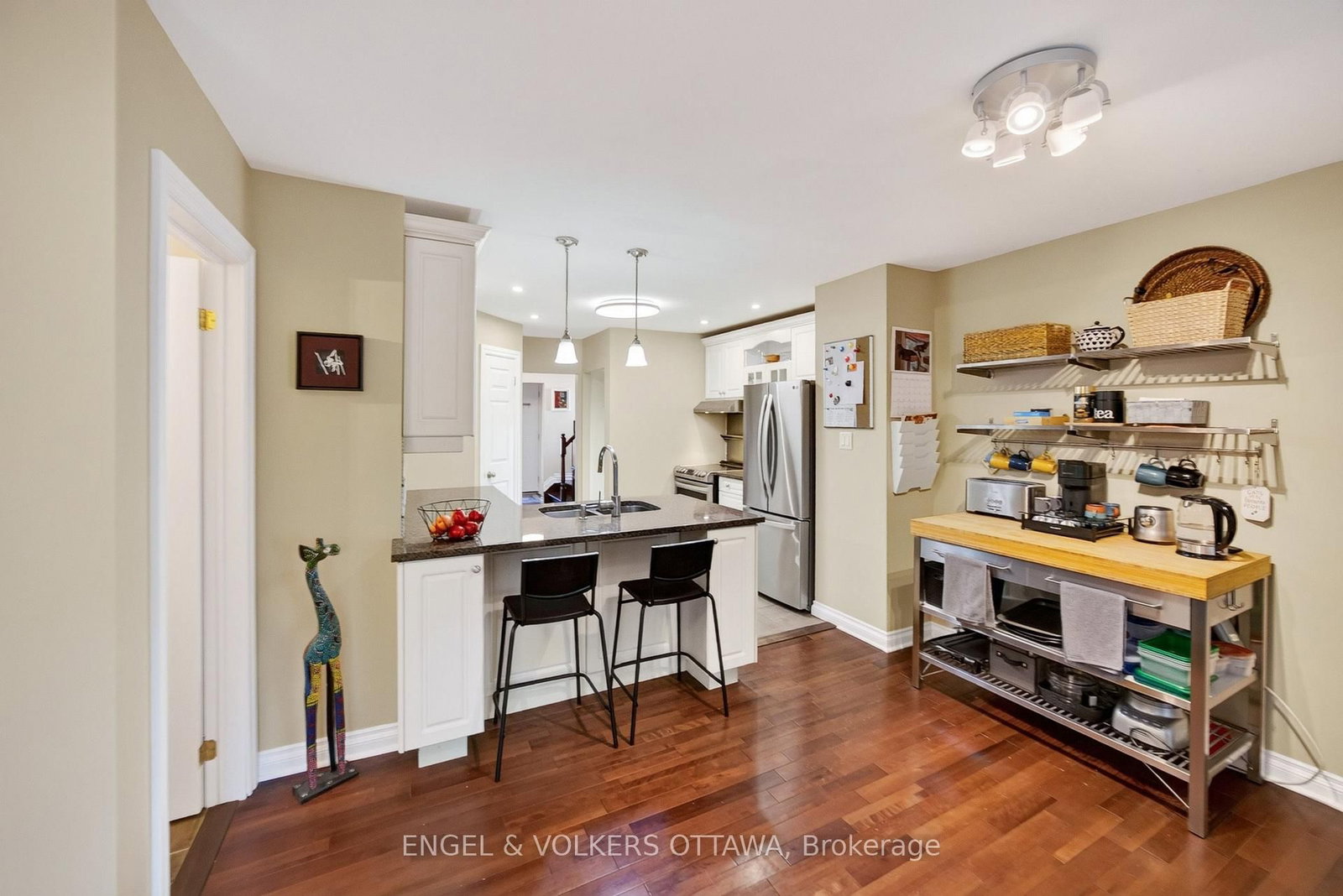 533 Hilson Avenue • Ottawa, ON photo 16