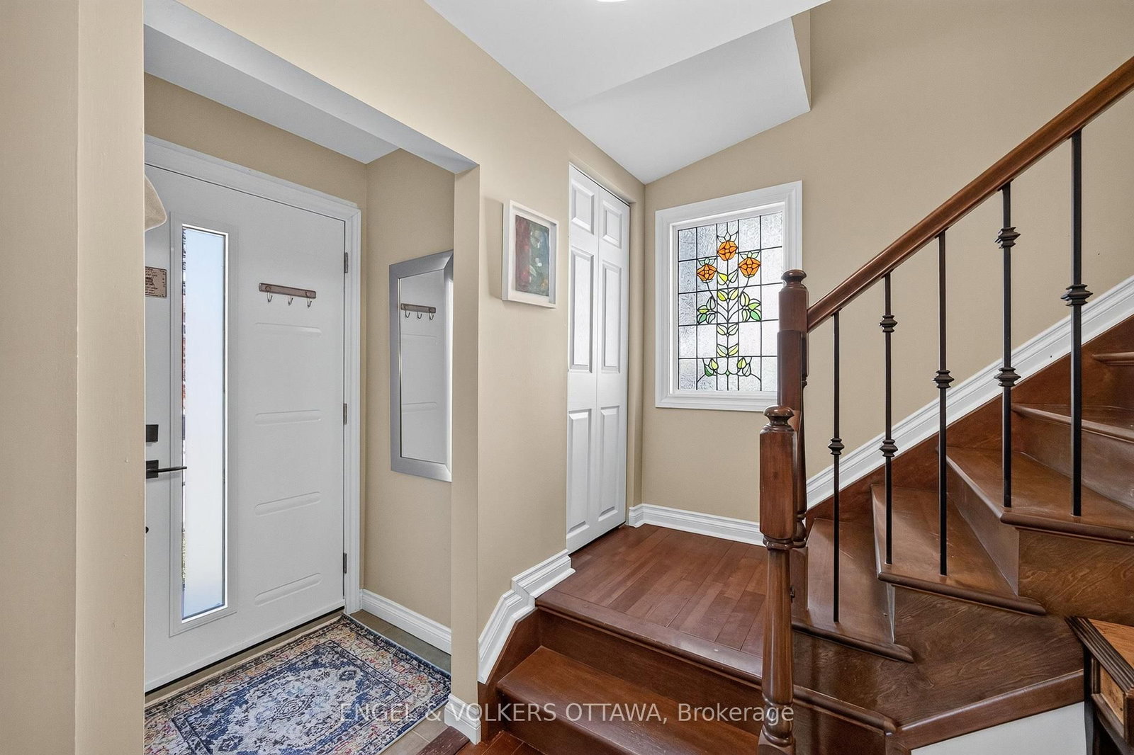 533 Hilson Avenue • Ottawa, ON photo 3