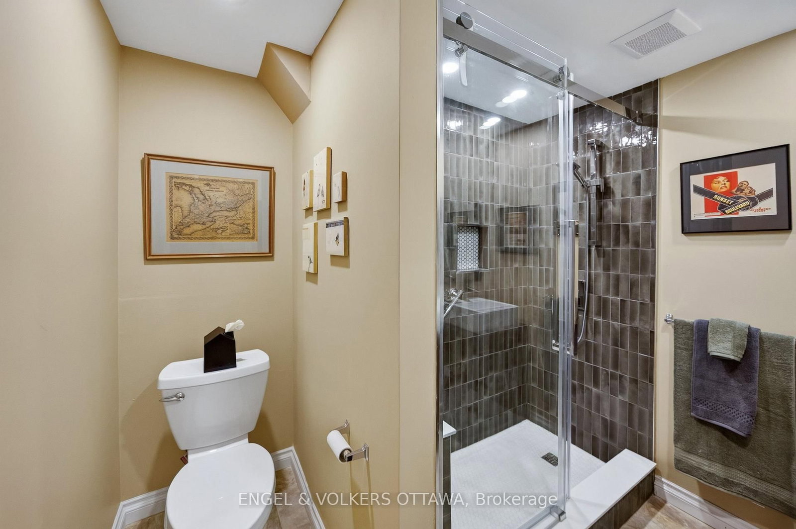 533 Hilson Avenue • Ottawa, ON photo 36