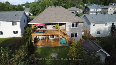 38 Goodwin Drive • Huntsville, ON photo 3