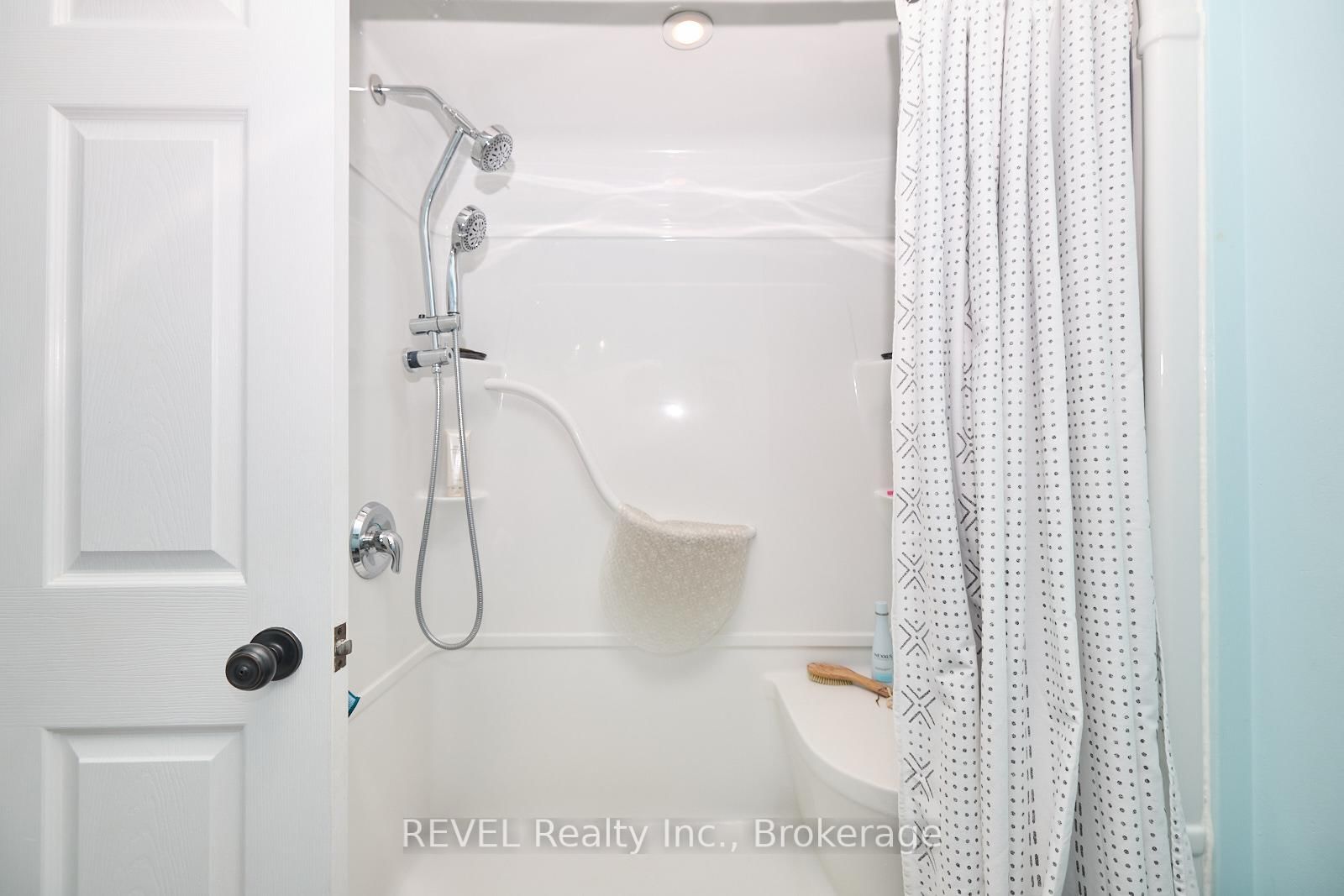 19 Knoll Street • Port Colborne, ON photo 20