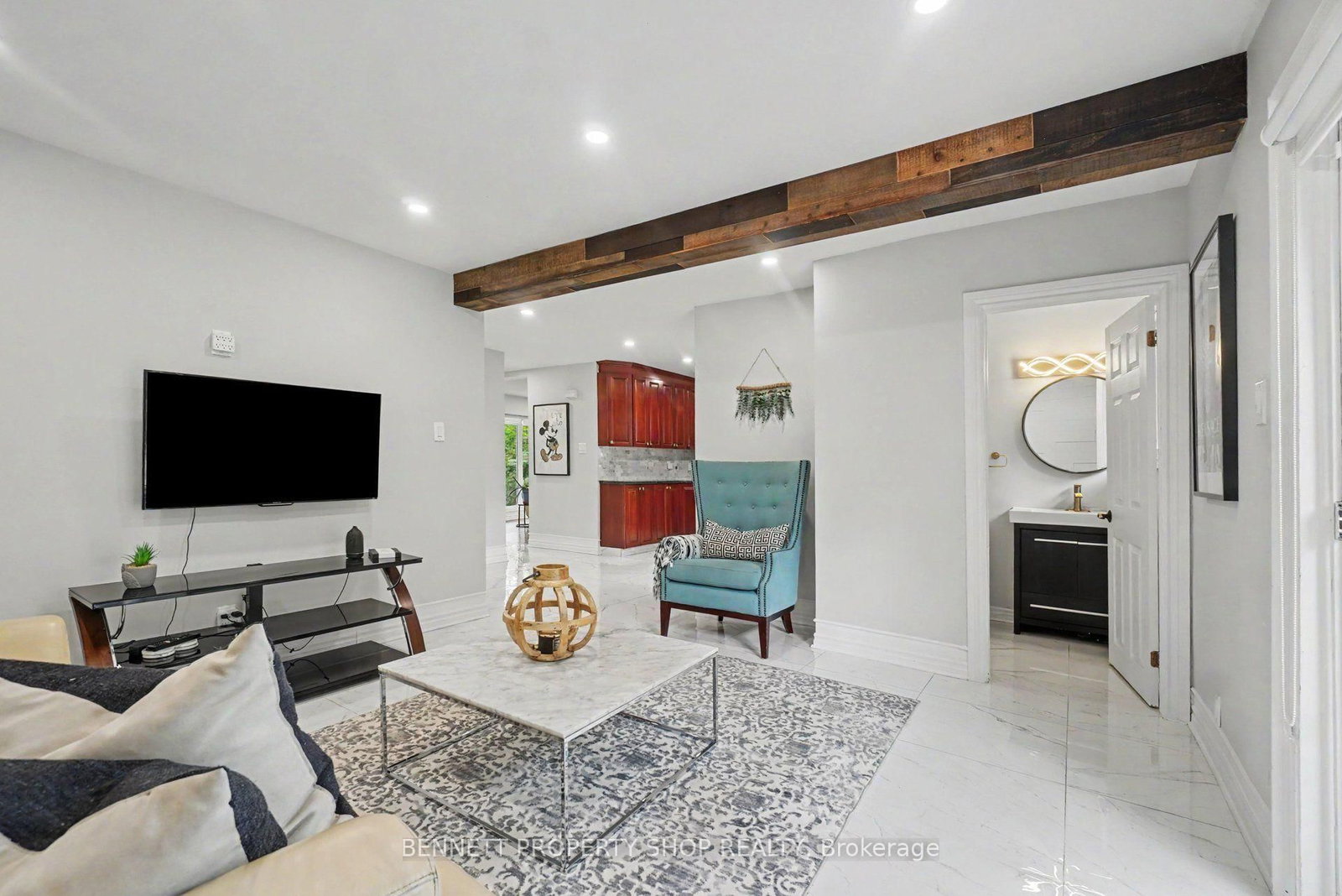 1902 Featherston Drive • Ottawa, ON photo 13
