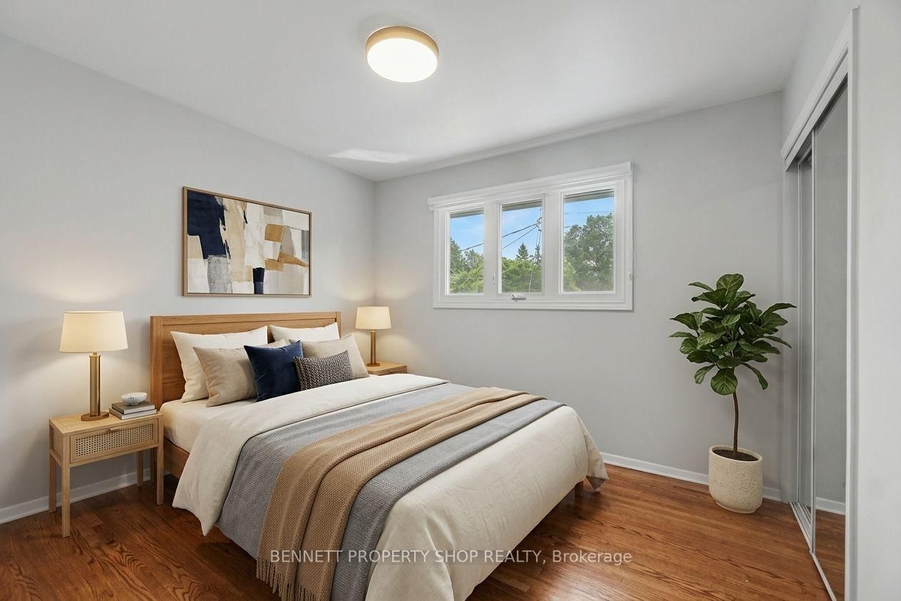 1902 Featherston Drive • Ottawa, ON photo 15