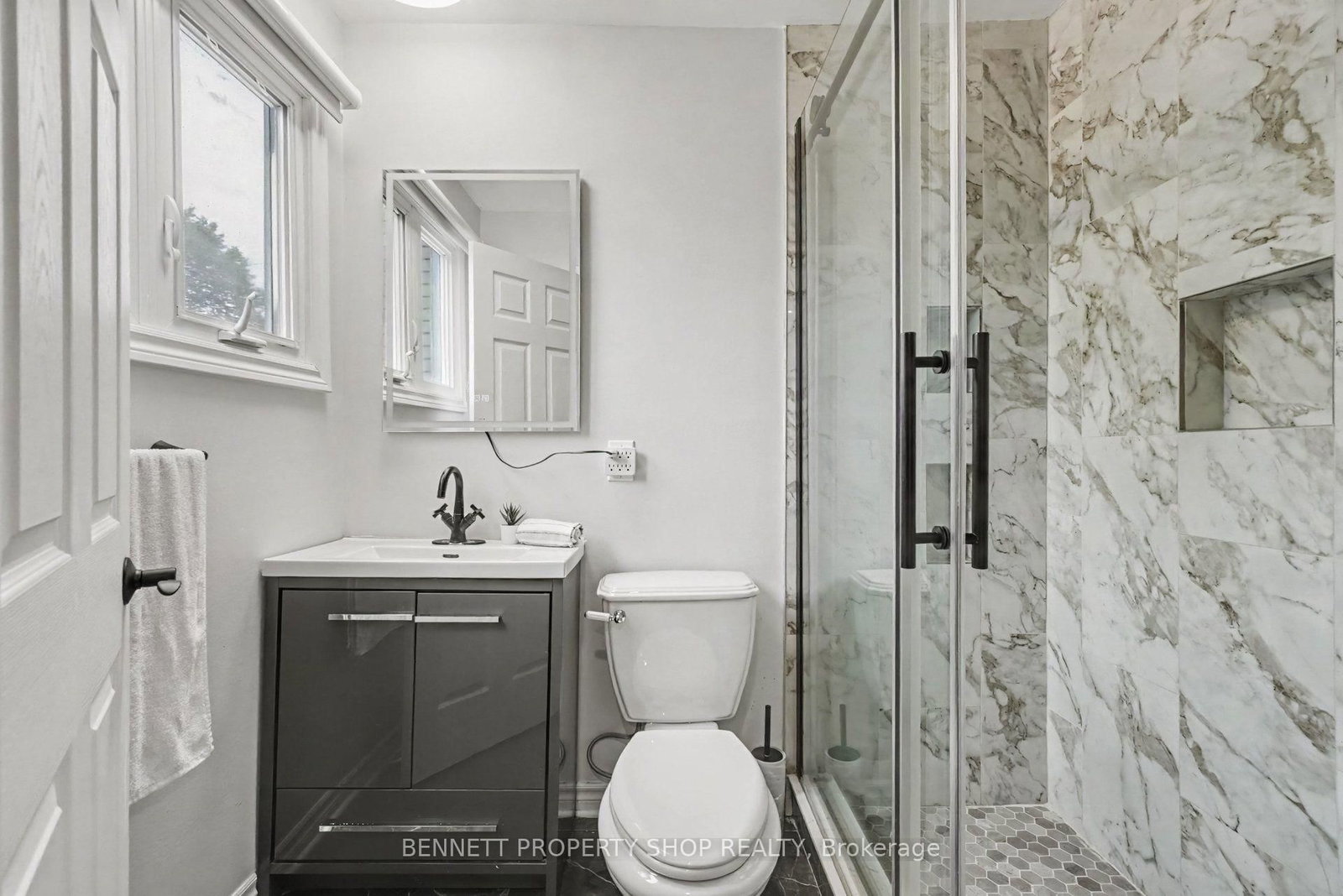 1902 Featherston Drive • Ottawa, ON photo 20