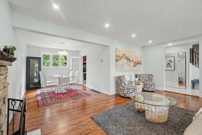 1902 Featherston Drive • Ottawa, ON photo 5