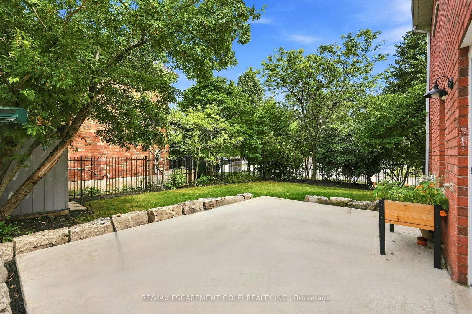 31 COMMANDO Court • Hamilton, ON photo 28