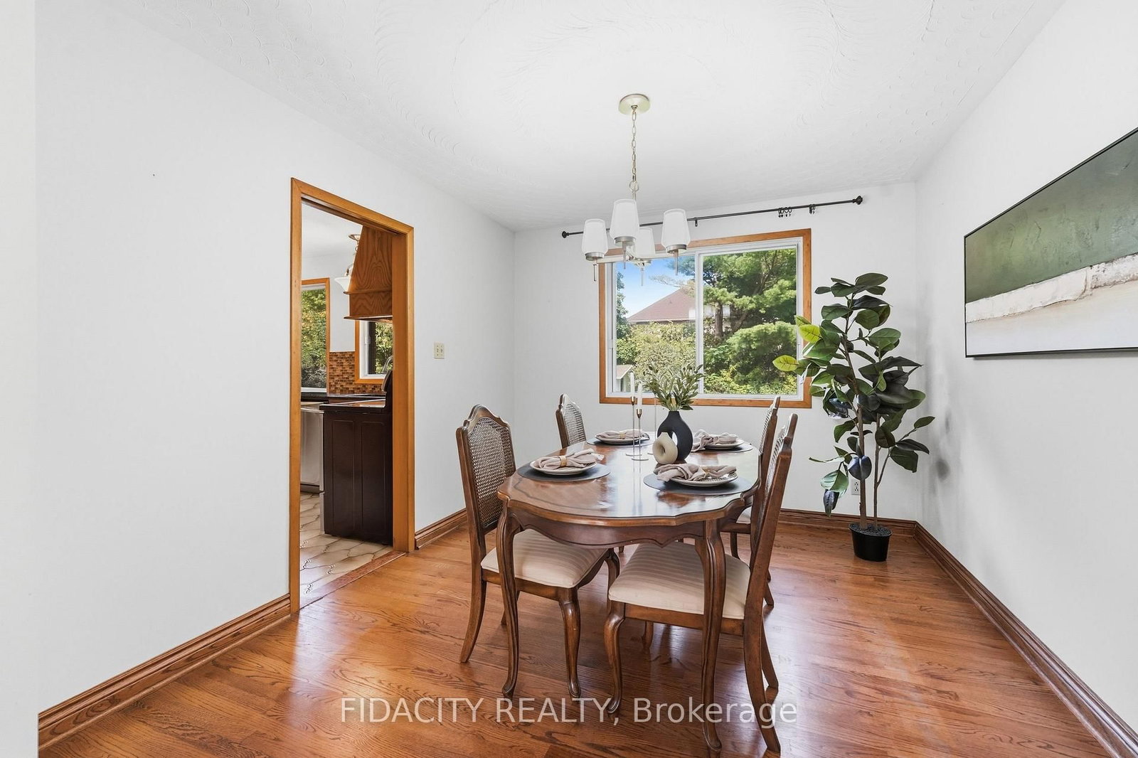 45 Cortleigh Drive • Ottawa, ON photo 11