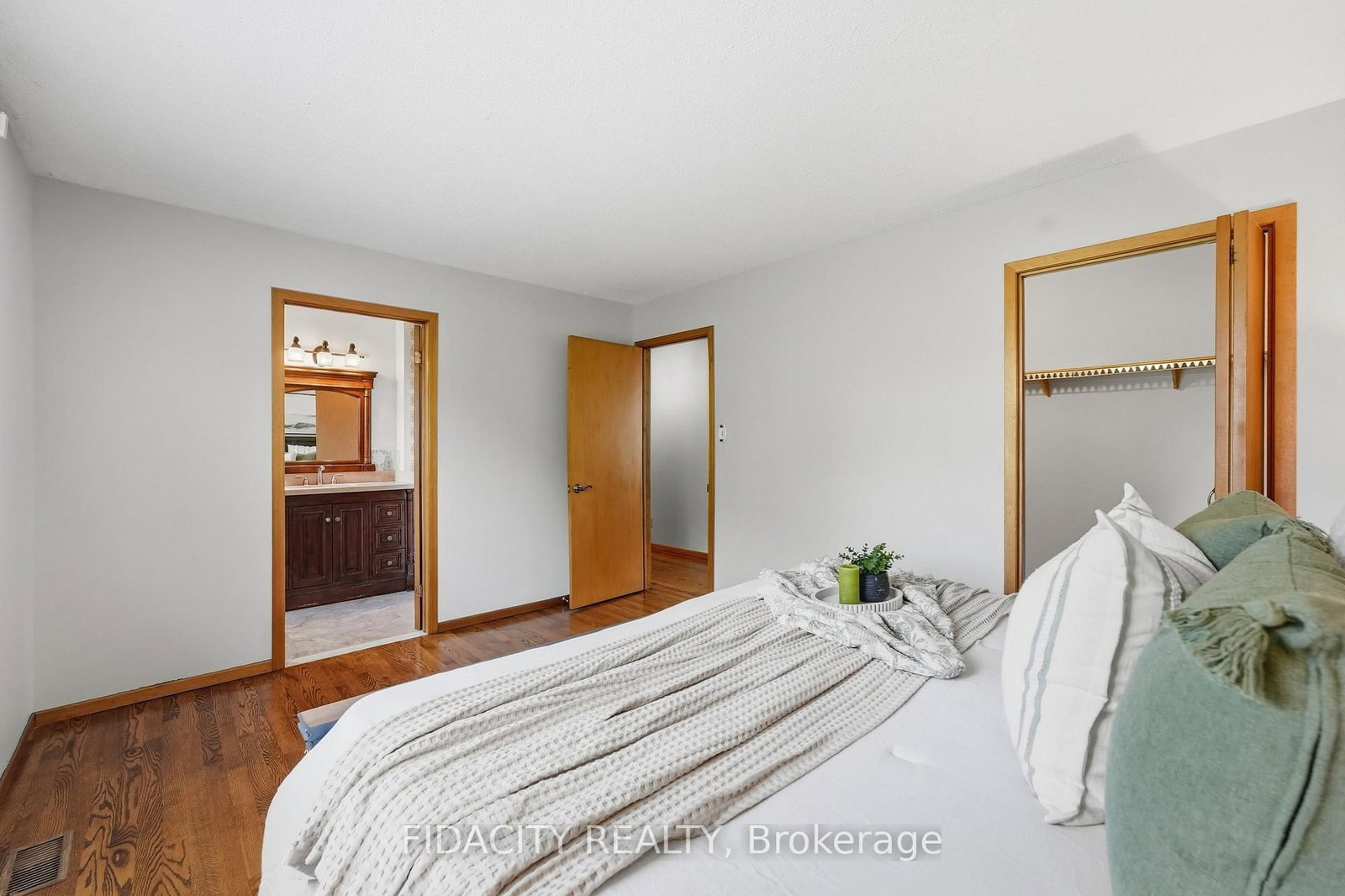 45 Cortleigh Drive • Ottawa, ON photo 22