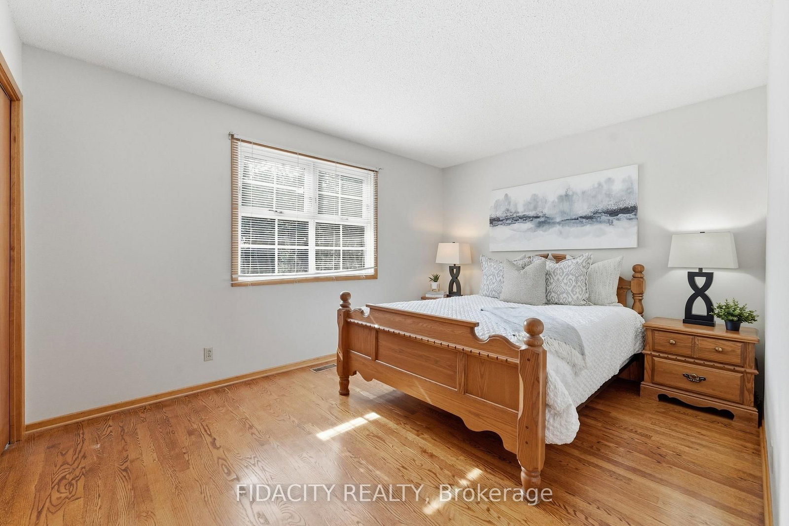 45 Cortleigh Drive • Ottawa, ON photo 24