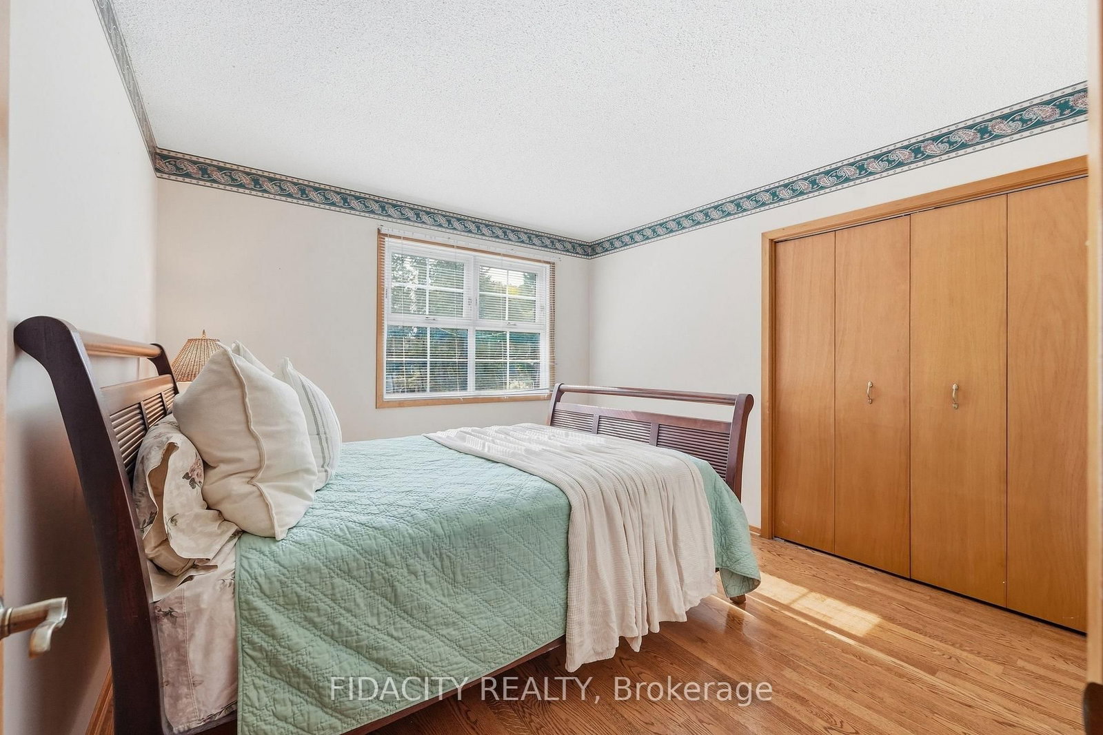 45 Cortleigh Drive • Ottawa, ON photo 25
