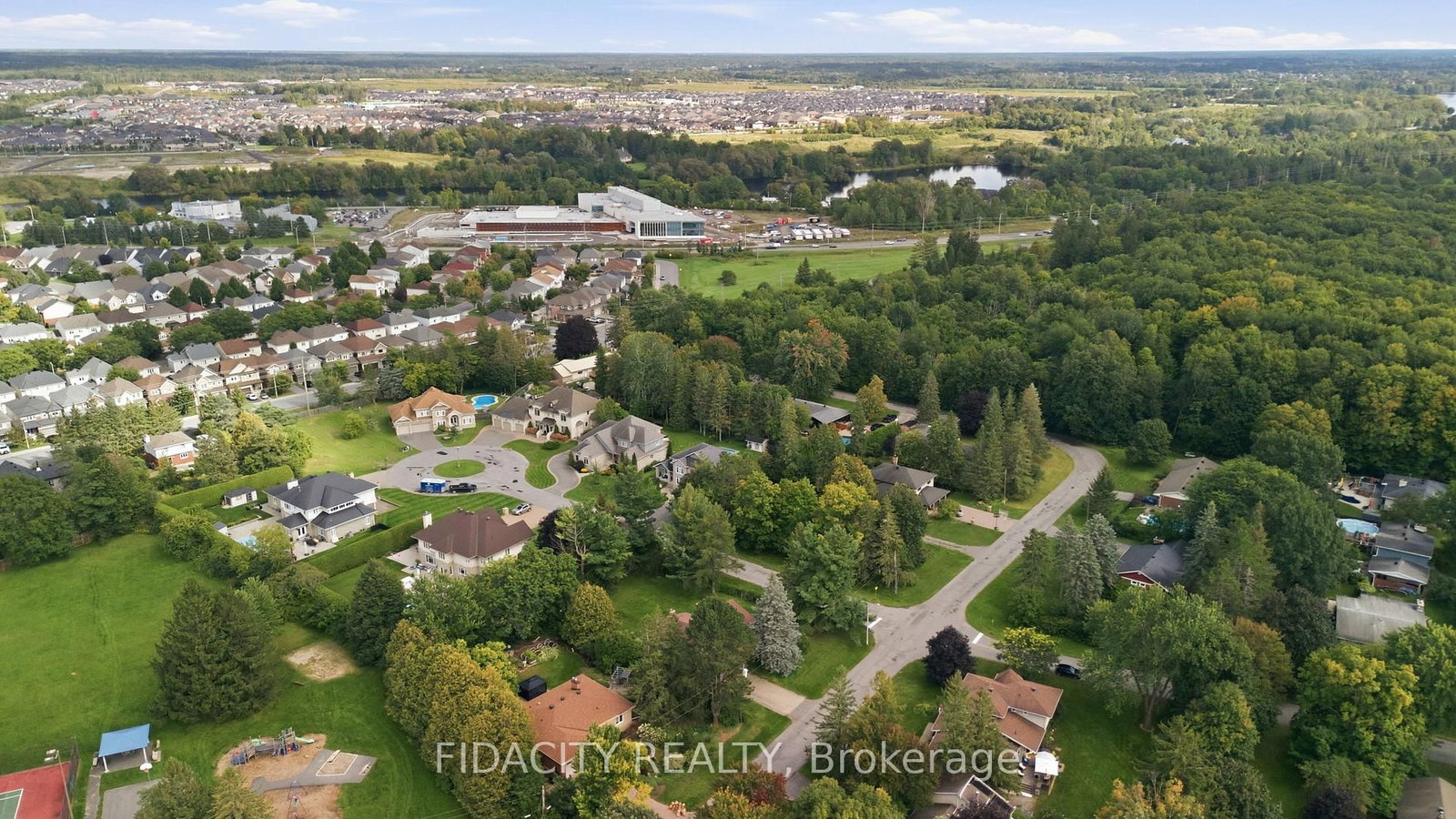 45 Cortleigh Drive • Ottawa, ON photo 45