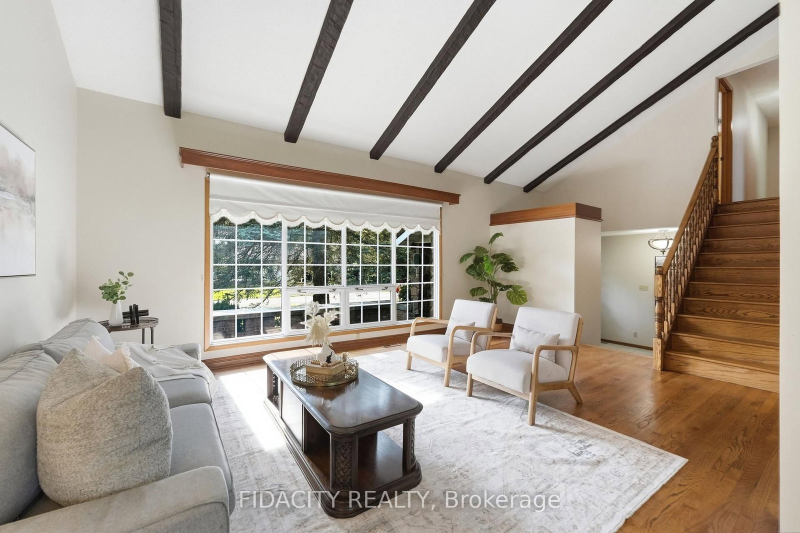 45 Cortleigh Drive • Ottawa, ON photo 8