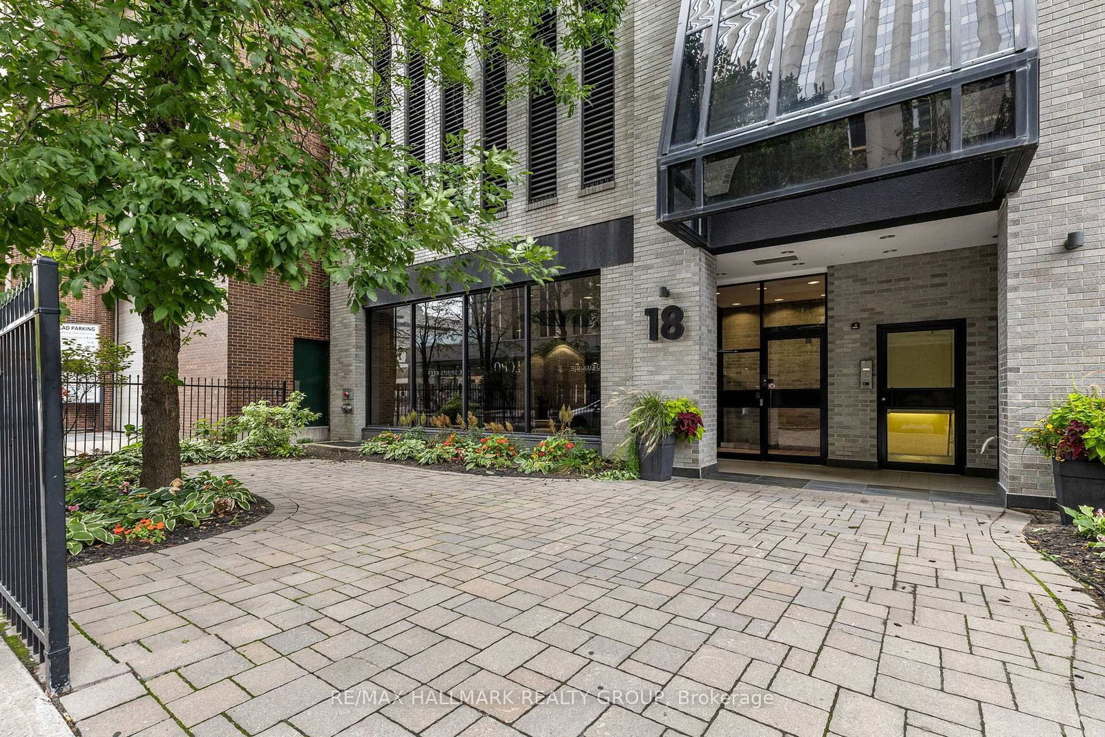 18 Nepean Street • #701 • Ottawa, ON photo 5
