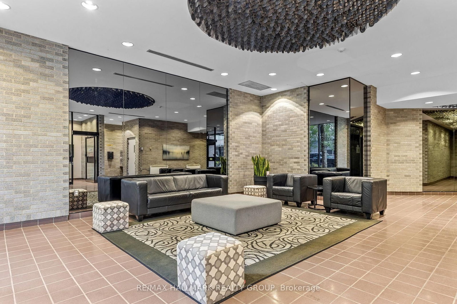 18 Nepean Street • #701 • Ottawa, ON photo 6