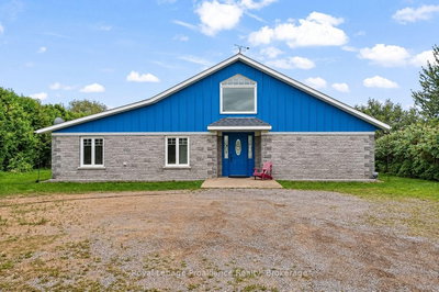 137 Lakeshore Drive • Barry's Bay, ON photo 3