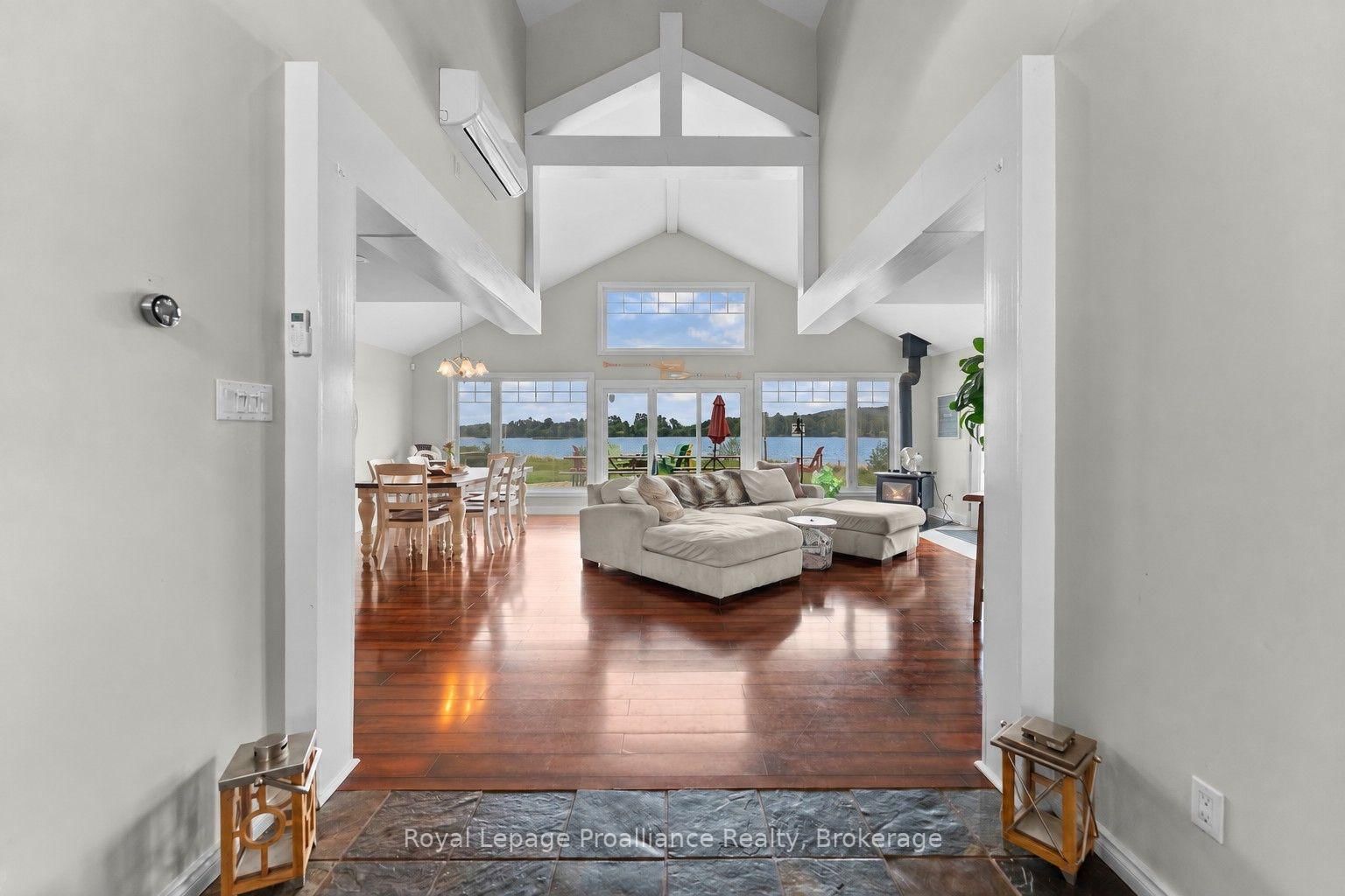 137 Lakeshore Drive • Barry's Bay, ON photo 6