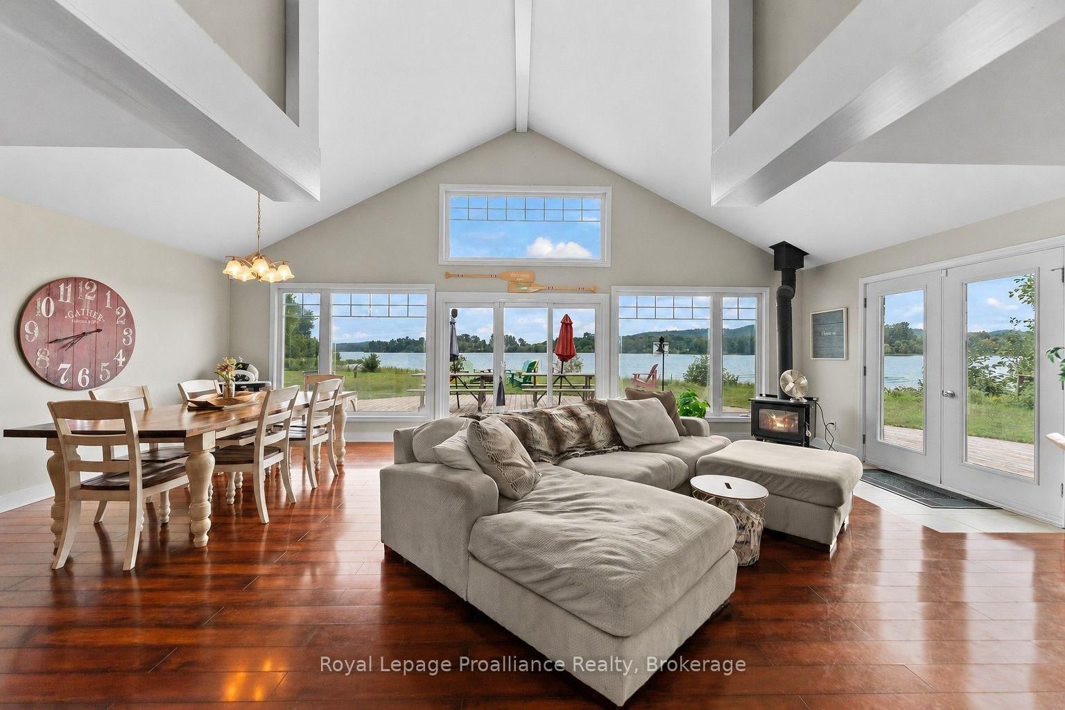 137 Lakeshore Drive • Barry's Bay, ON photo 9