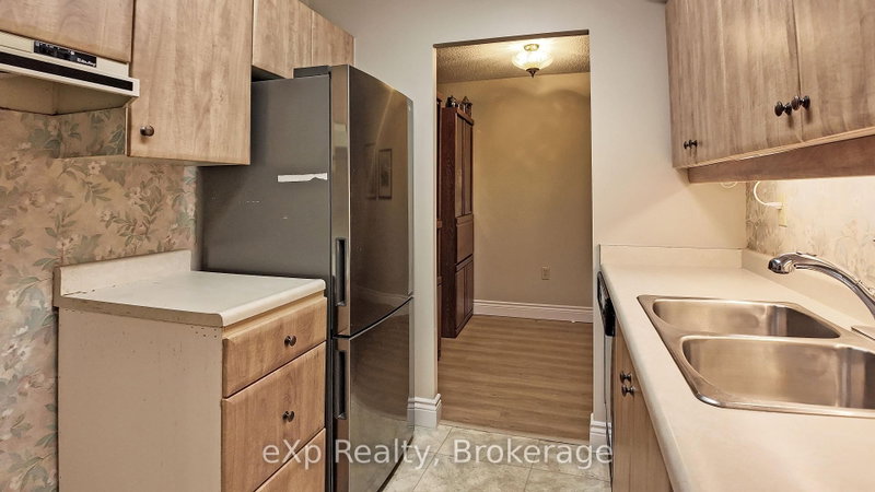 402 - 5 Valleyside Drive