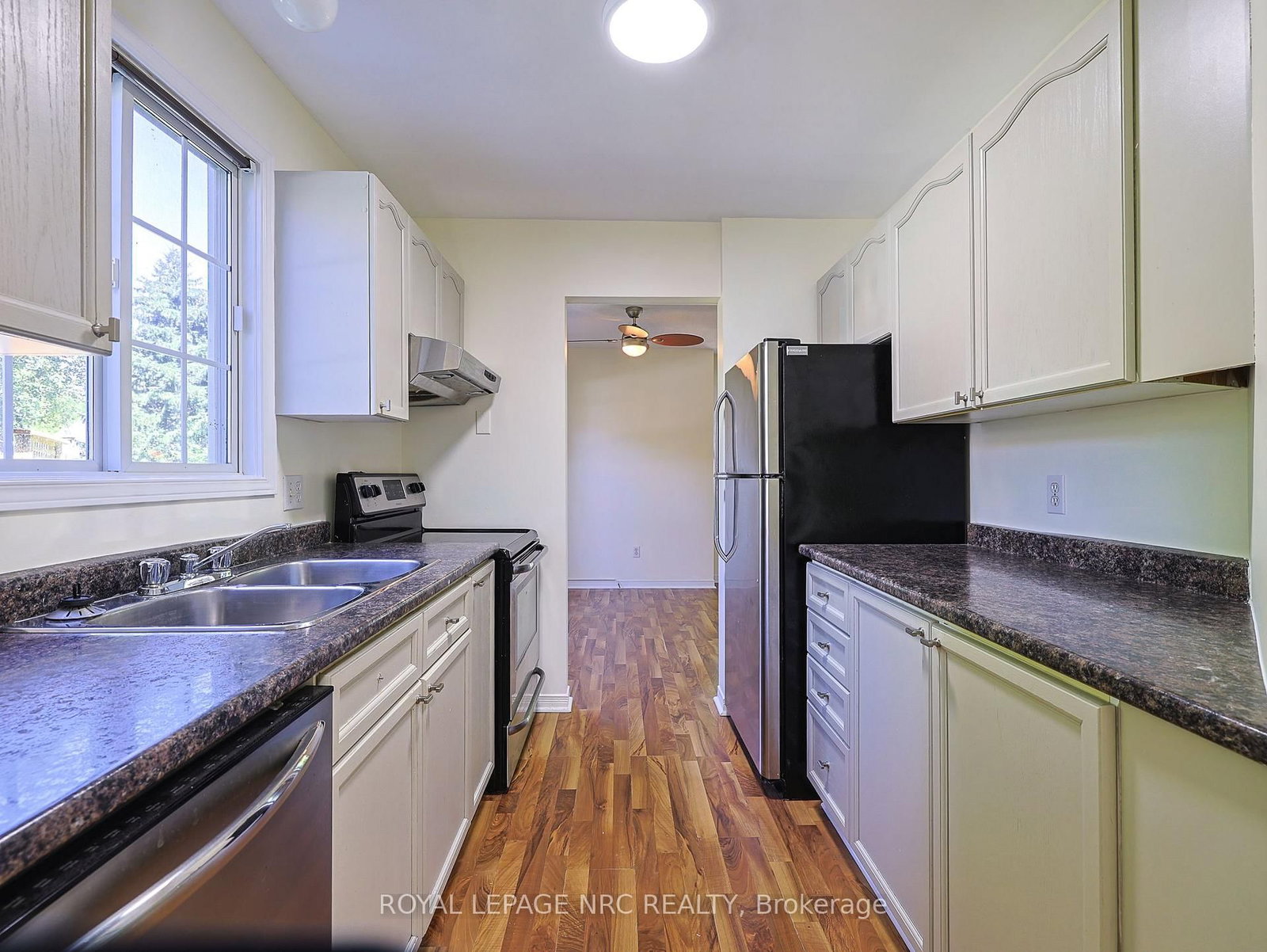 11 WILLVER Drive • St. Catharines, ON photo 10