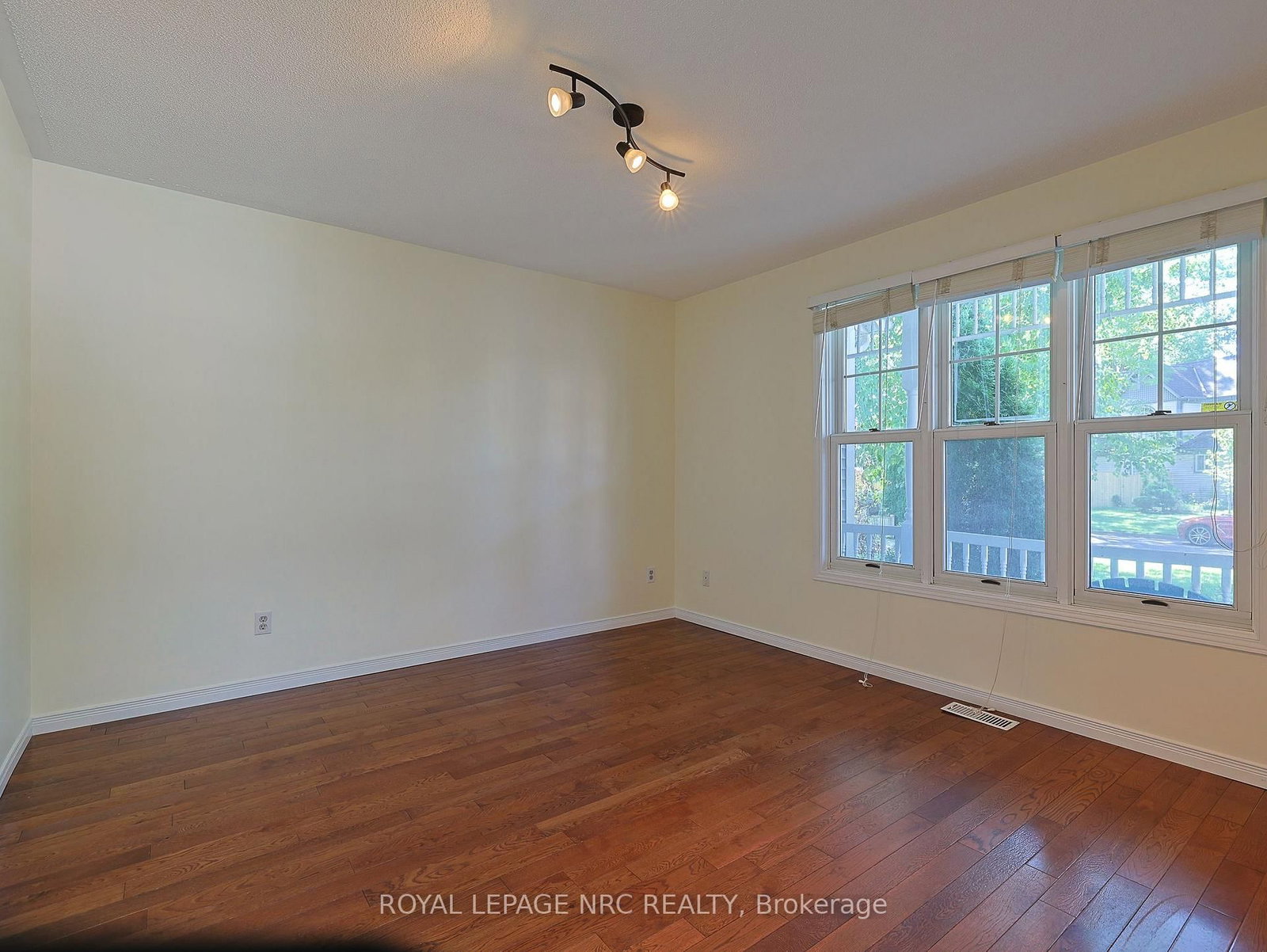 11 WILLVER Drive • St. Catharines, ON photo 12