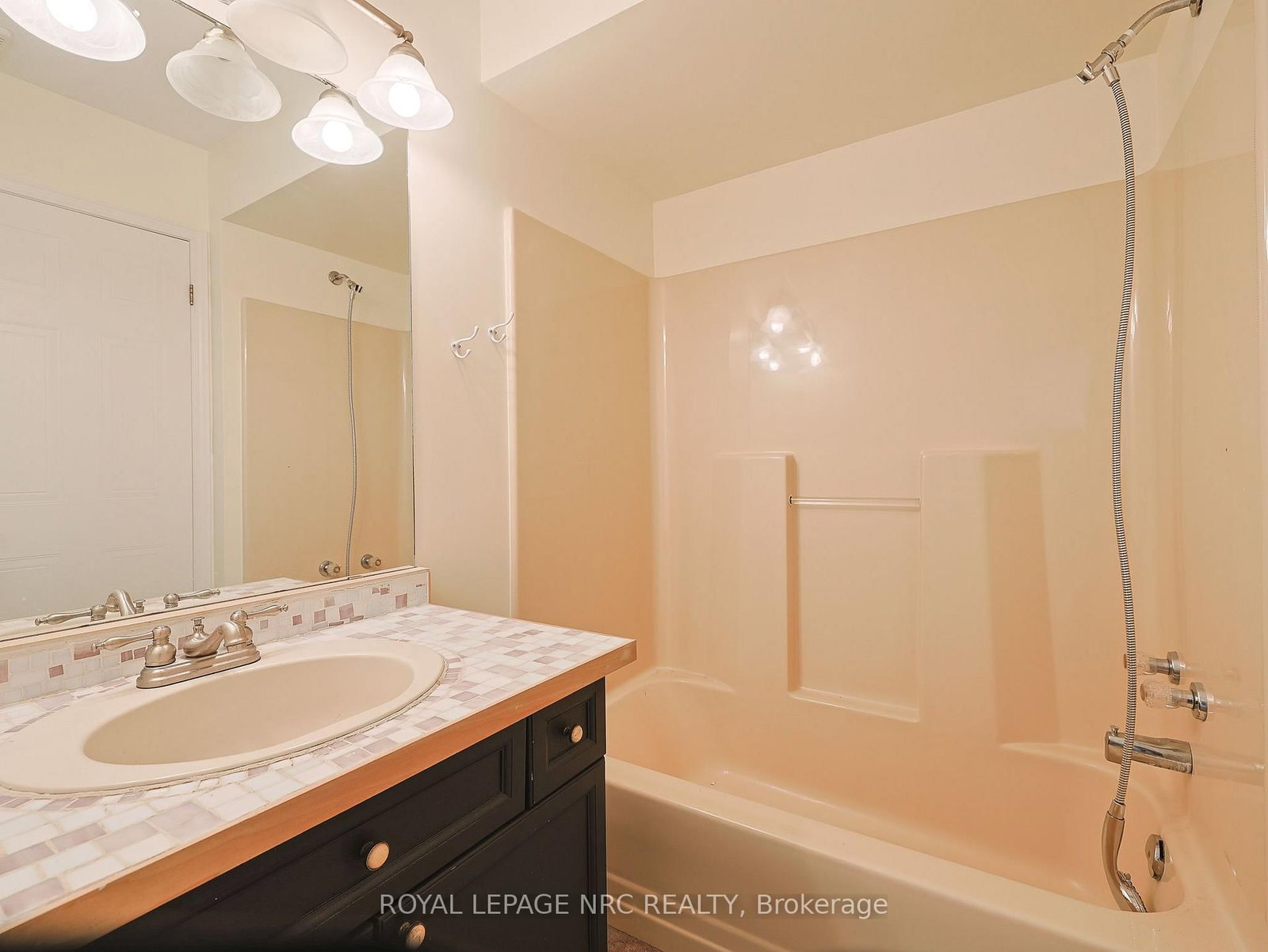11 WILLVER Drive • St. Catharines, ON photo 13