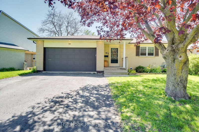 95 Peacock Boulevard