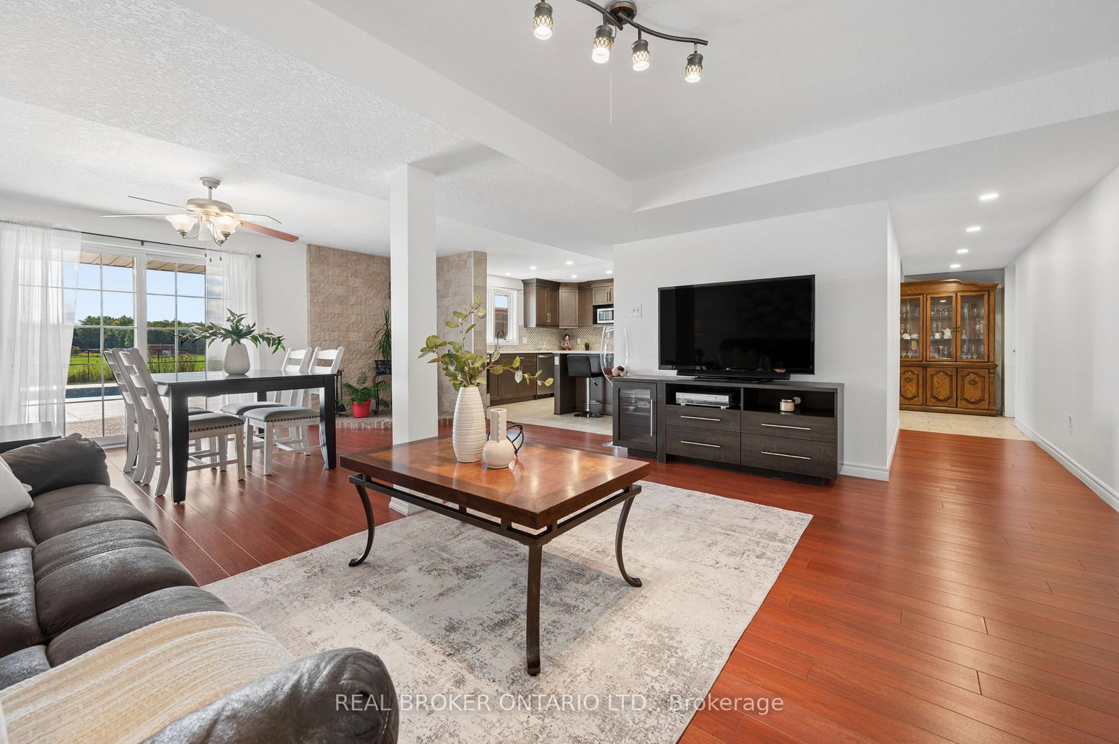 1049 Sheffield Road • Hamilton, ON photo 22