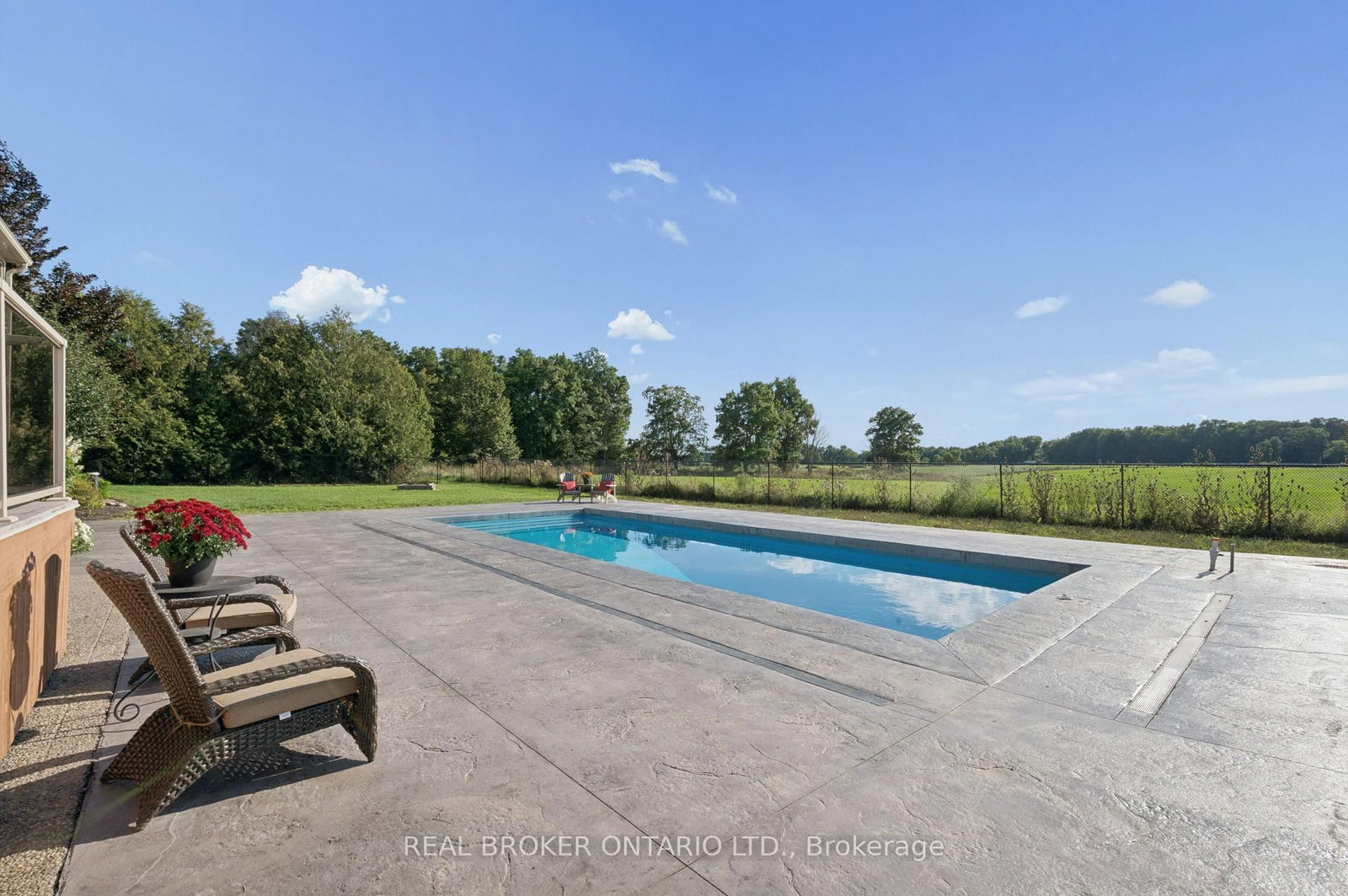 1049 Sheffield Road • Hamilton, ON photo 35