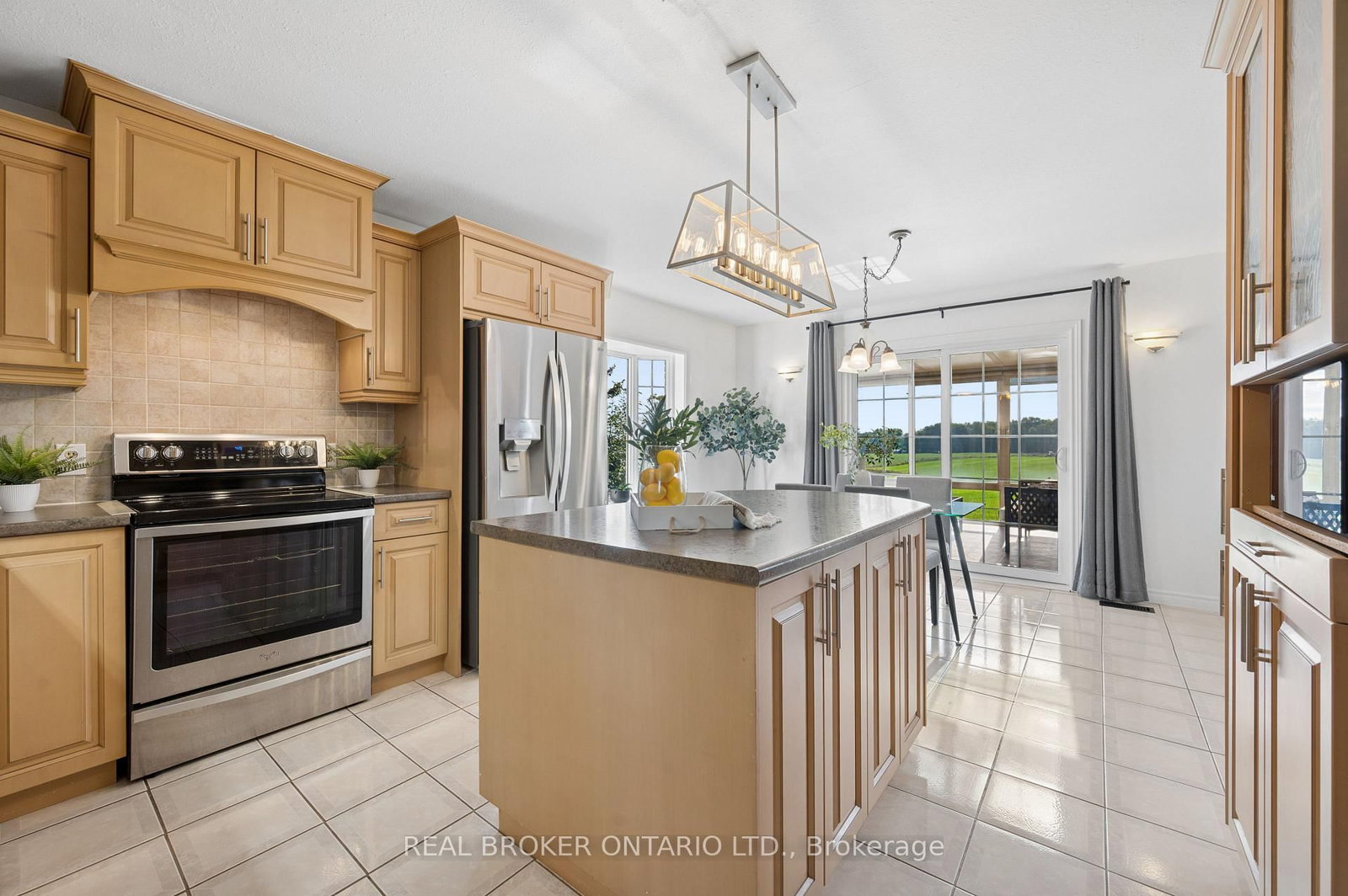 1049 Sheffield Road • Hamilton, ON photo 5