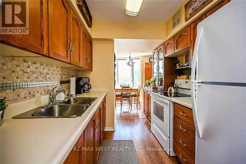 406 - 200 Limeridge Road W, Hamilton 3