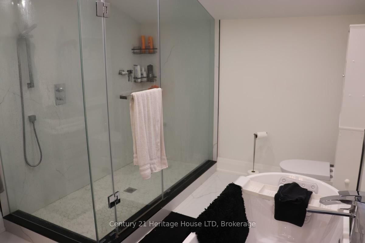 9785 Niagara River Parkway • Niagara Falls, ON photo 23