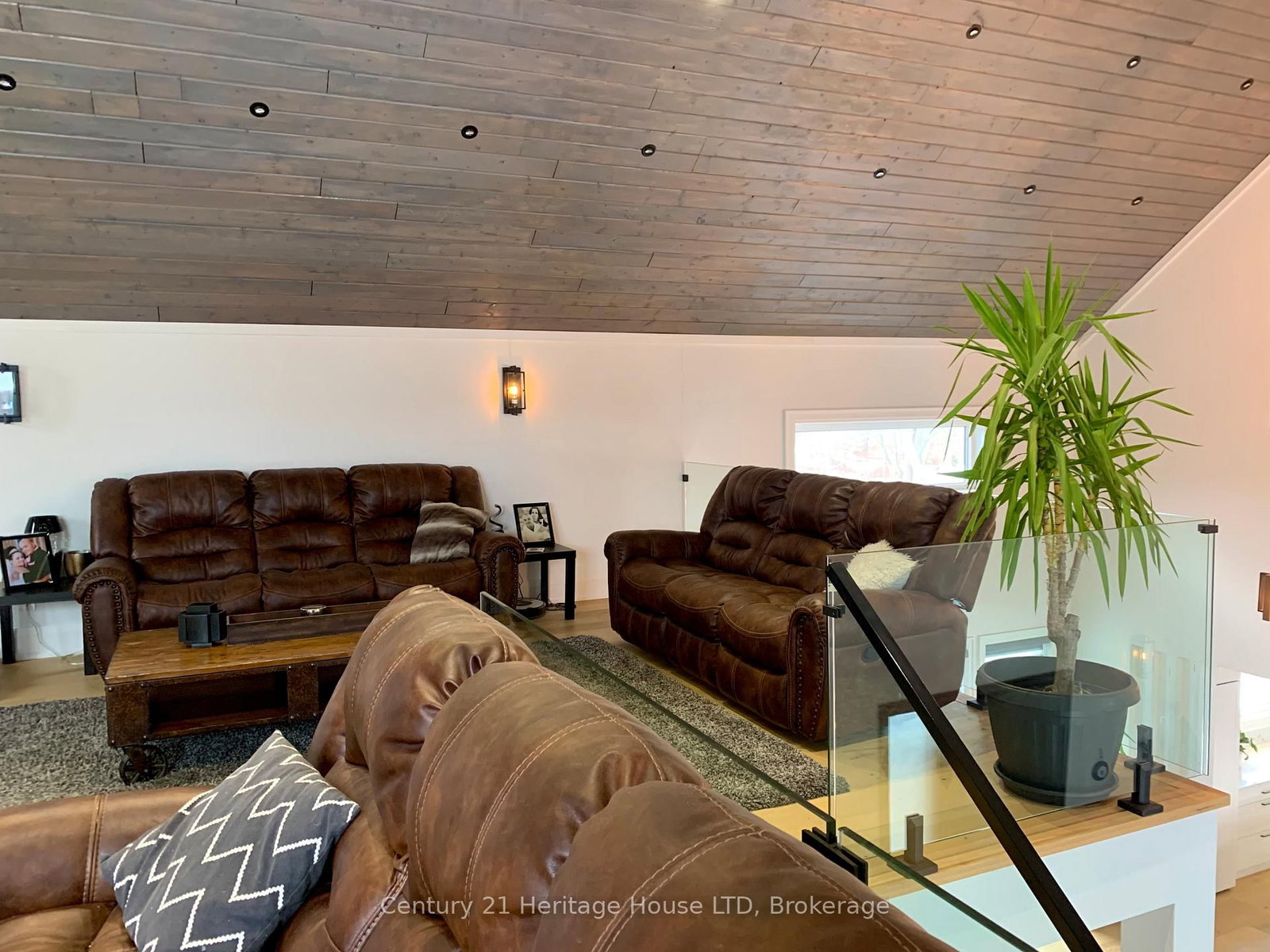9785 Niagara River Parkway • Niagara Falls, ON photo 26