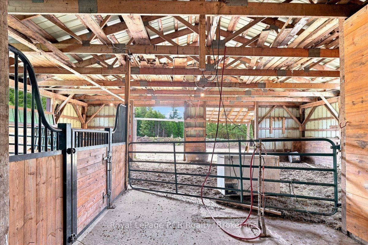 151601 Southgate Sideroad 15 • Southgate, ON photo 28