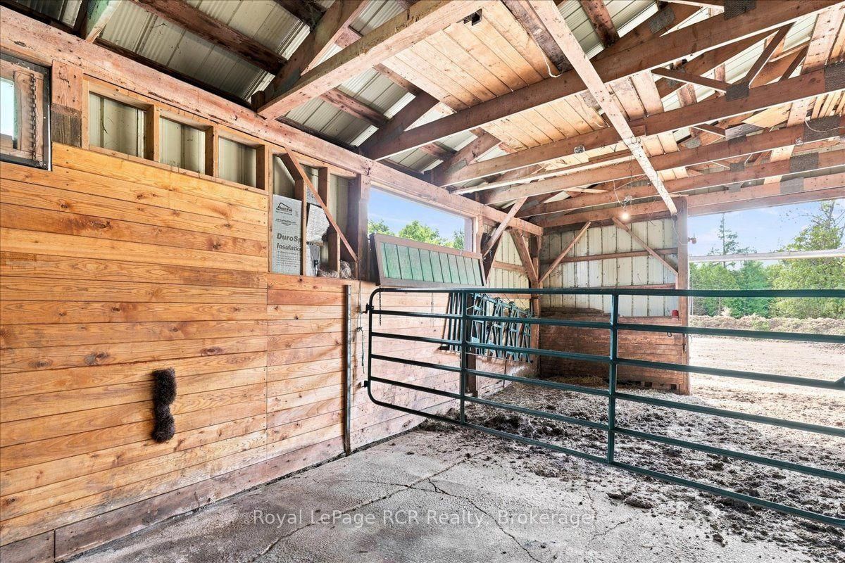 151601 Southgate Sideroad 15 • Southgate, ON photo 32