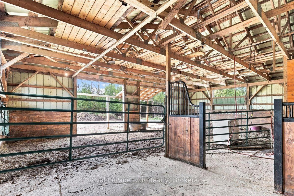 151601 Southgate Sideroad 15 • Southgate, ON photo 33