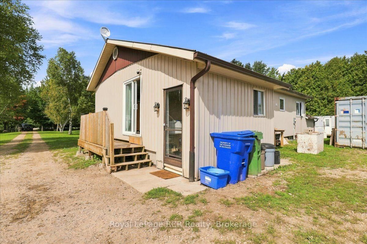 151601 Southgate Sideroad 15 • Southgate, ON photo 4