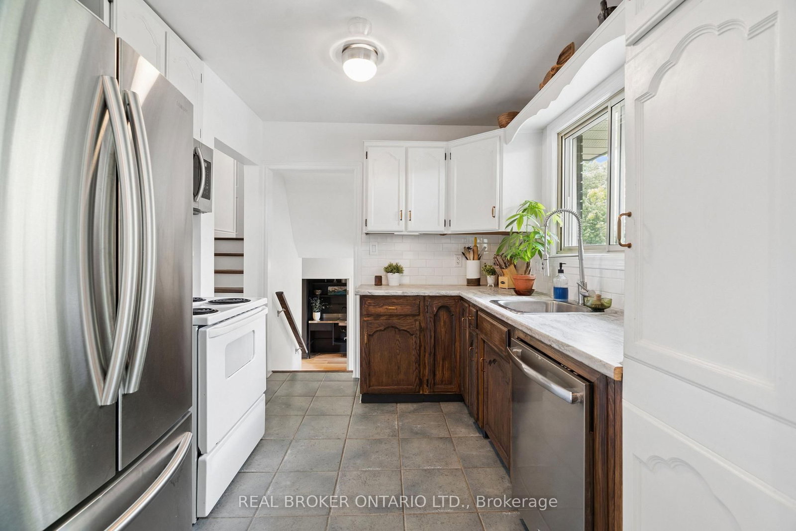 33 Patterson Avenue • Brantford, ON photo 12
