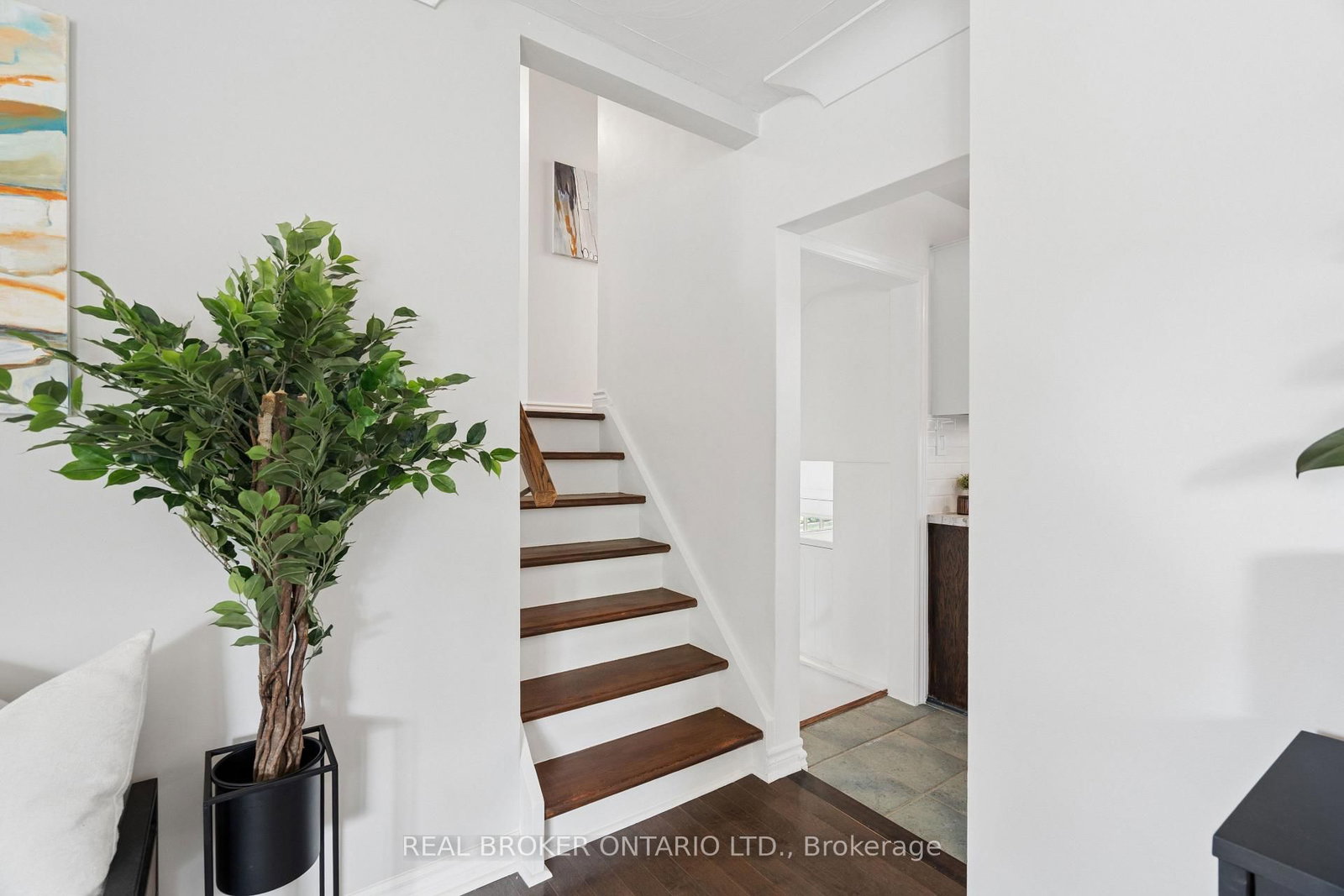 33 Patterson Avenue • Brantford, ON photo 16