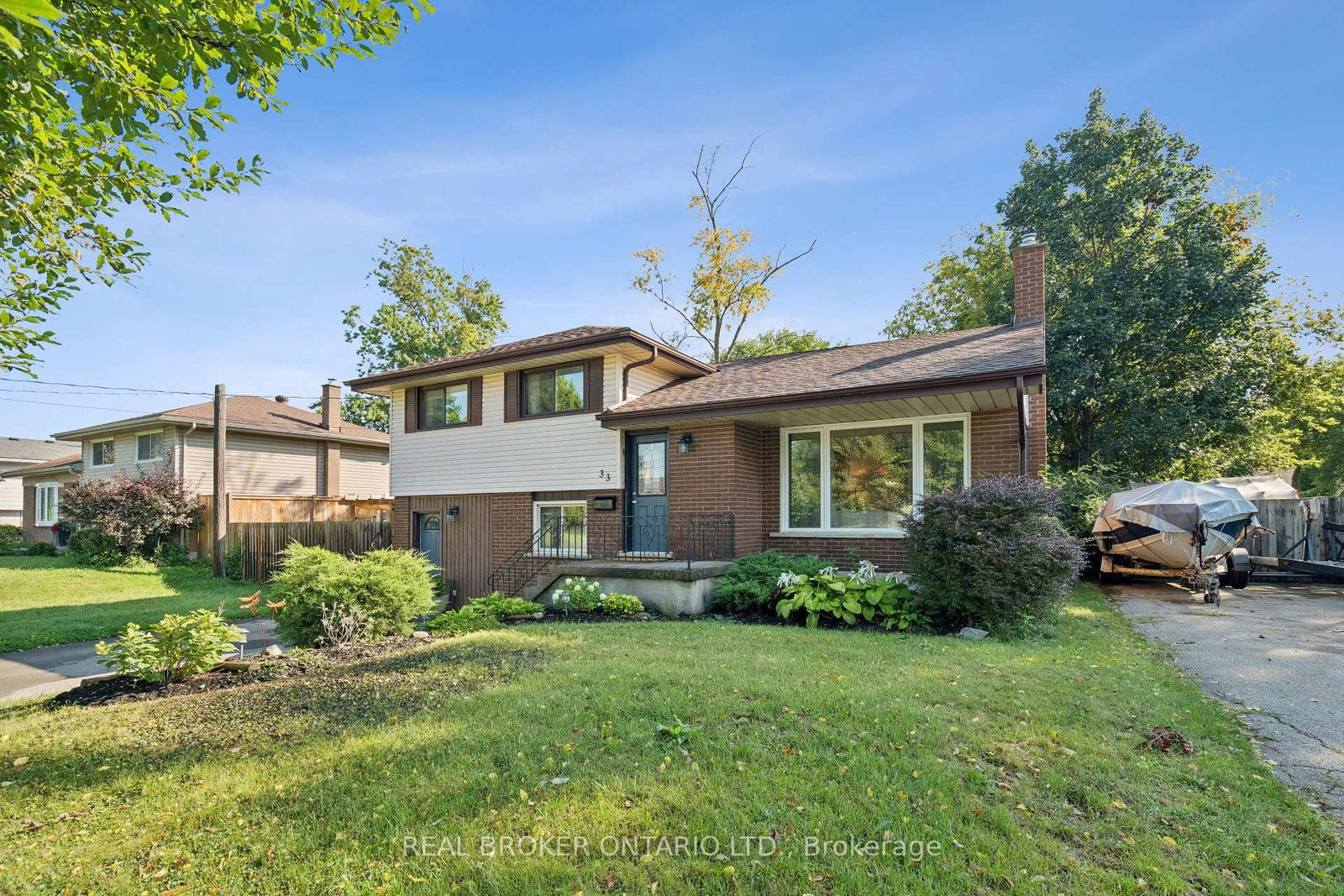 33 Patterson Avenue • Brantford, ON photo 4