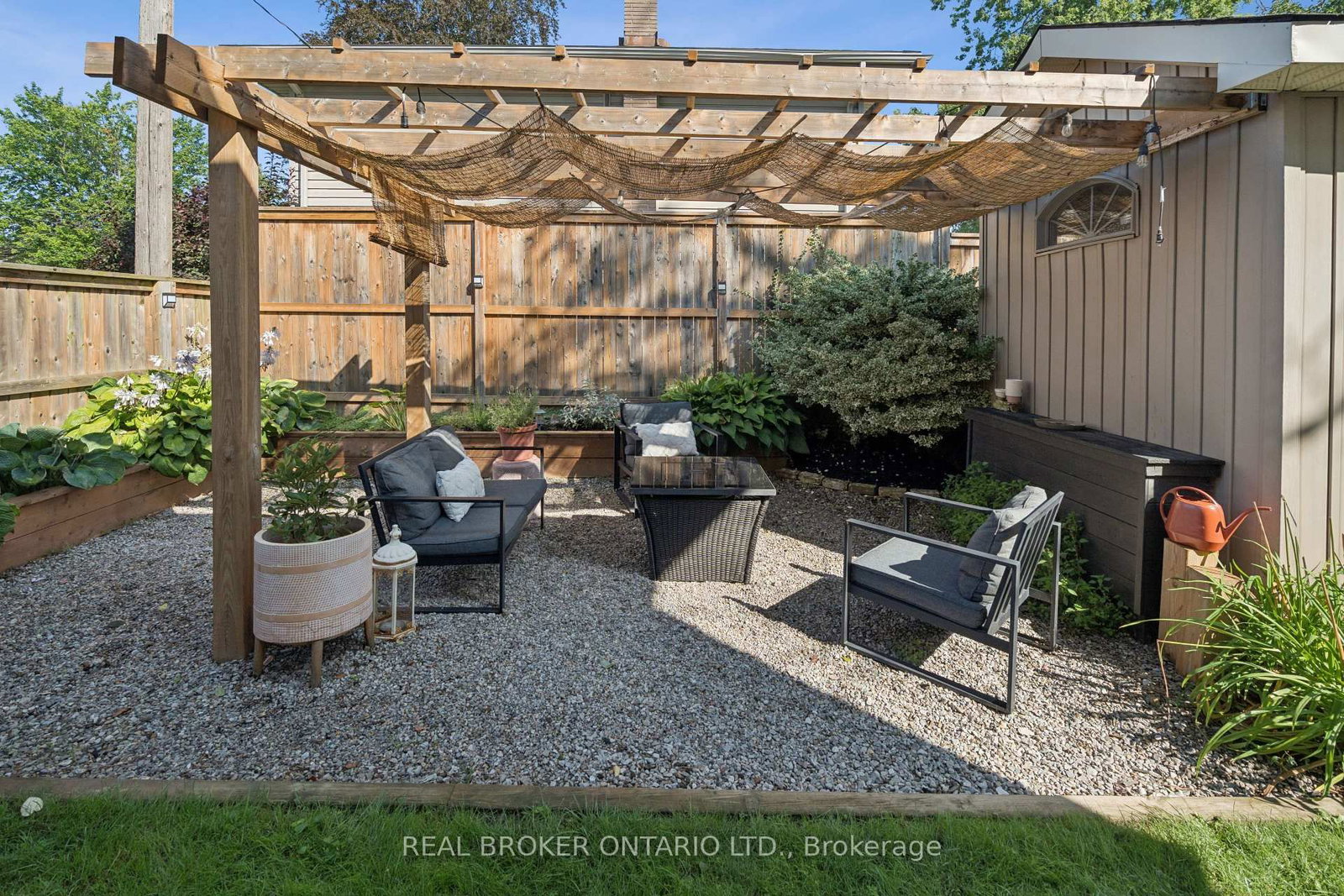 33 Patterson Avenue • Brantford, ON photo 40