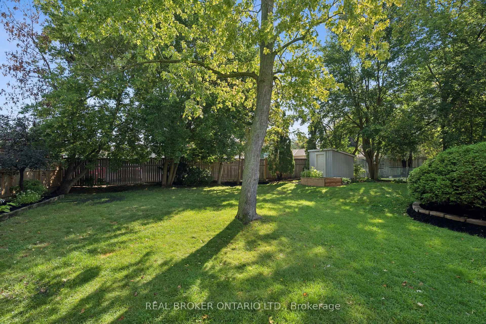 33 Patterson Avenue • Brantford, ON photo 41