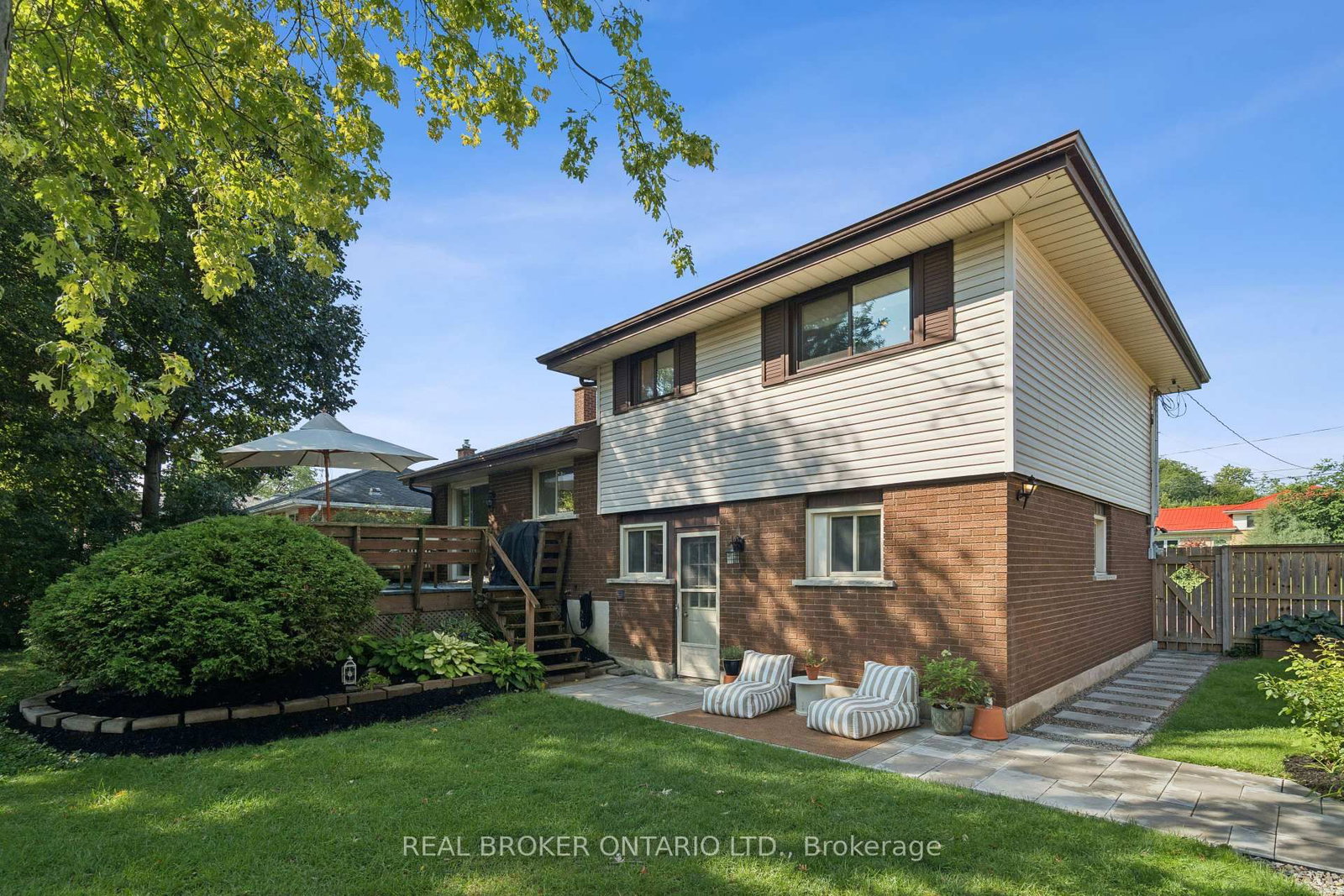 33 Patterson Avenue • Brantford, ON photo 42
