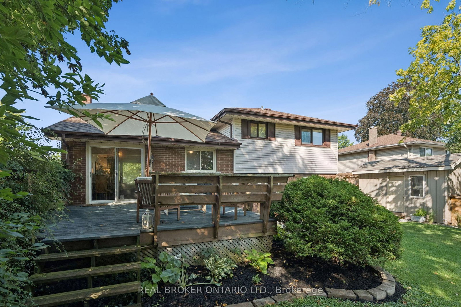 33 Patterson Avenue • Brantford, ON photo 44