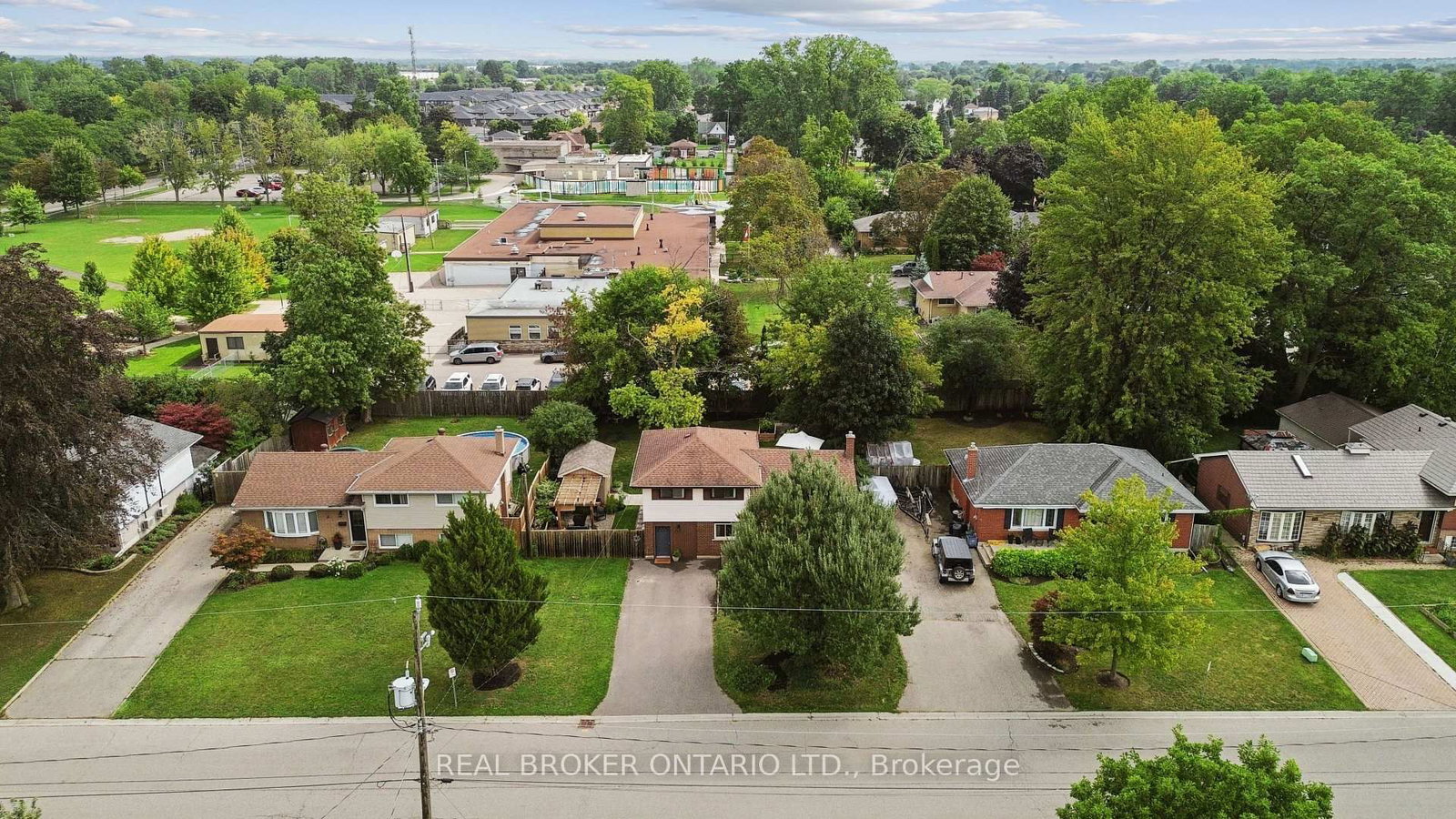 33 Patterson Avenue • Brantford, ON photo 46